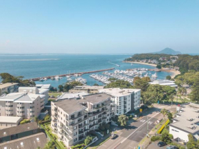 15 Dolphin Cove, 2 - 6 Government Rd - Stunning Penthouse with views, lift & Ducted Air Conditioning